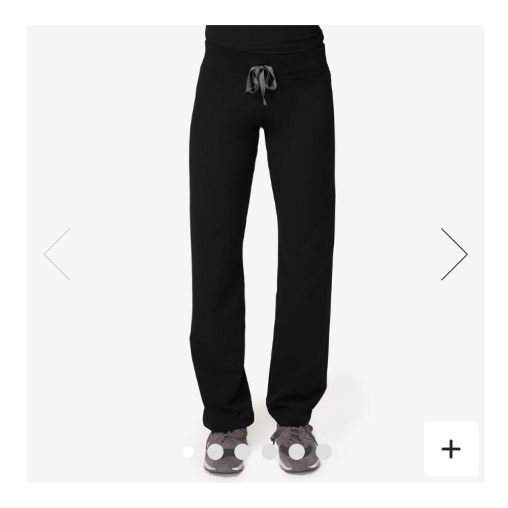 FIGS Livingston Scrubs - Medium - Black